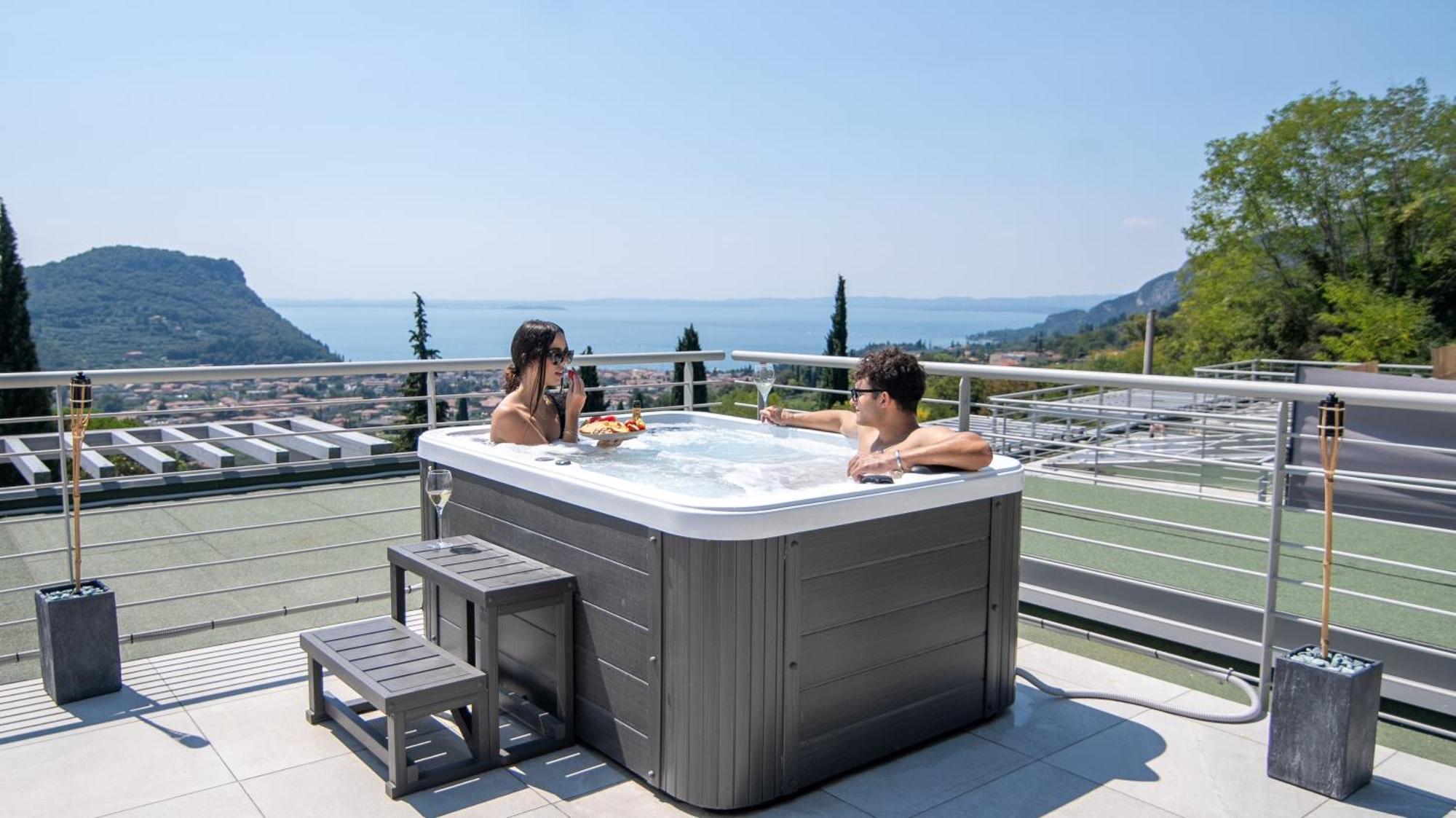 Sunset Lodge - Enjoy Holiday Гарда Екстериор снимка